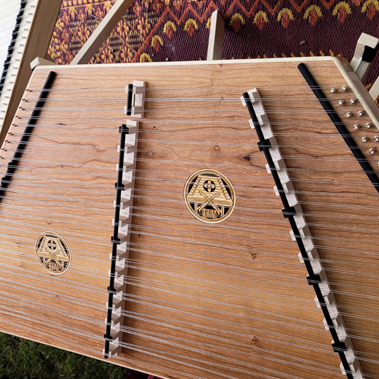 Nomad Package 16/15 Hammered Dulcimer